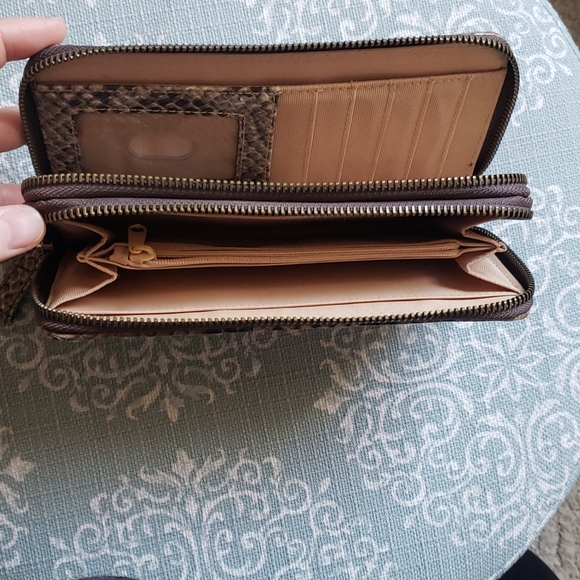 Jessica Simpson Wallet - Picture 4 of 4